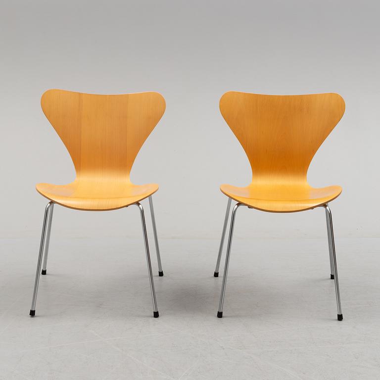 Ten 'Sjuan' chairs by Arne Jacobson for Fritz Hansen, Denmark, later part of the 20th century.