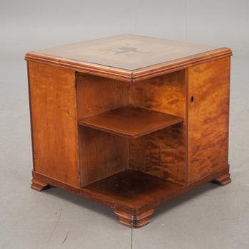 RÖKBORD, 1900-talets första hälft.