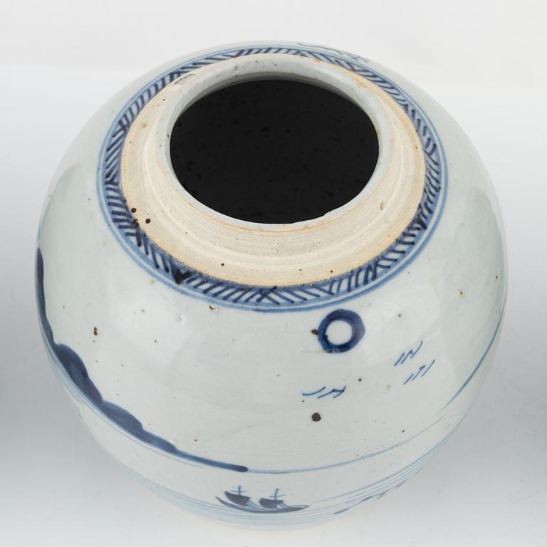 Bordslampor/bojaner, 2 st samt bojan, porslin, Qingdynastin, Kina, 1800-tal.