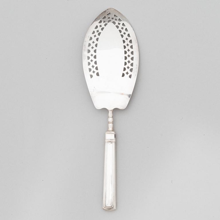 Erik Wilhelm Sällström, Fiskspade, silver, S:t Petersburg Ryssland 1847.