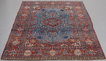 MATTO, a semi-antique Esfahan, ca 214,5 x 145-149 cm.