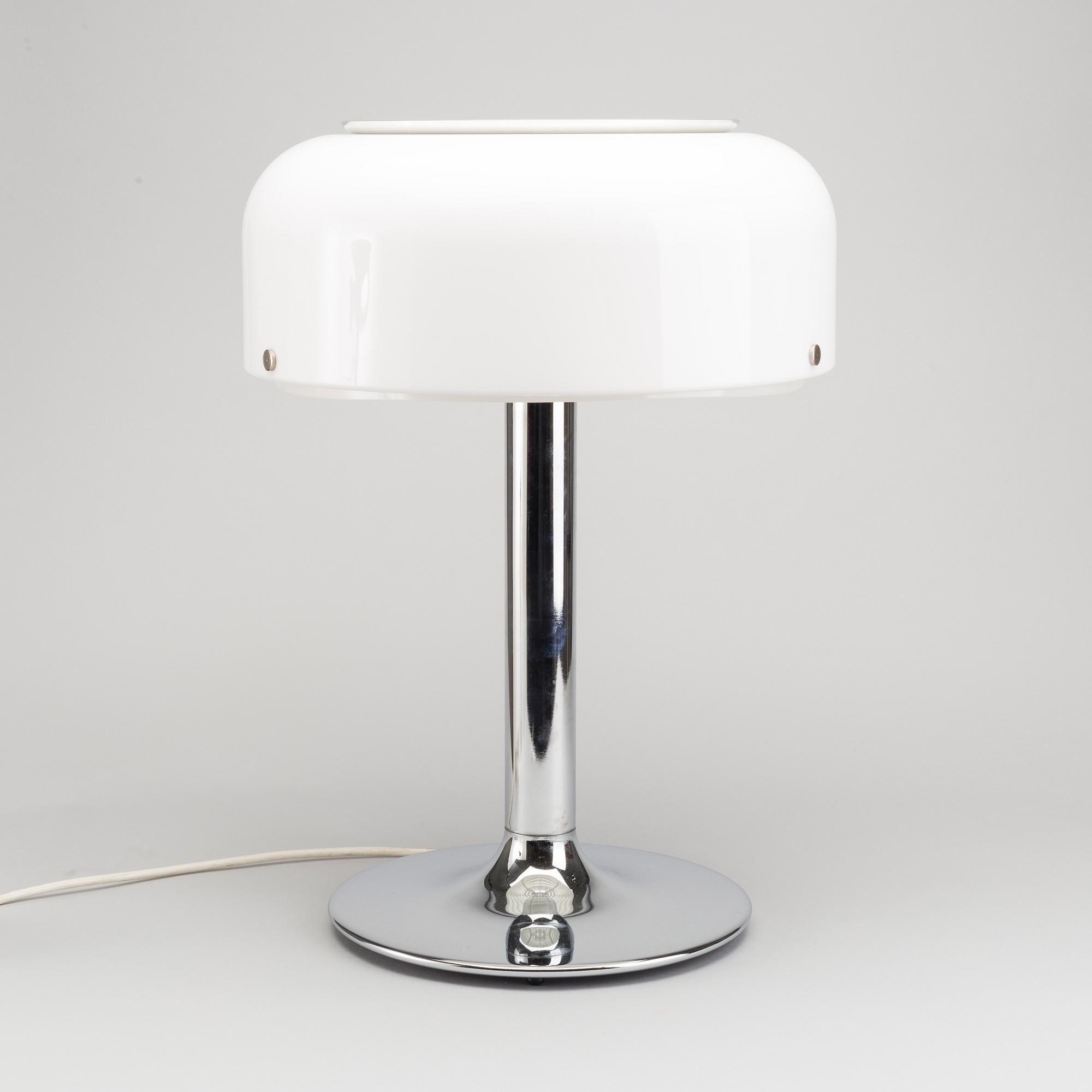 A TABLE LAMP "KNUBBLING" ATELJÉ LYKTAN.