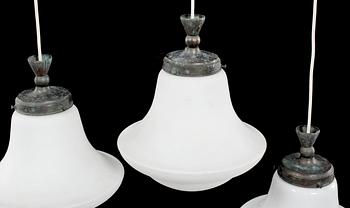 TAKLAMPOR, 3 st, 1900-talets första hälft. Höjd 30 - 35 cm.