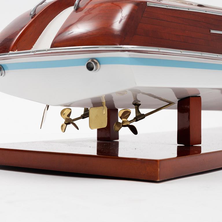 A mahogany model of 'Riva Aquarama Special', 2000's.