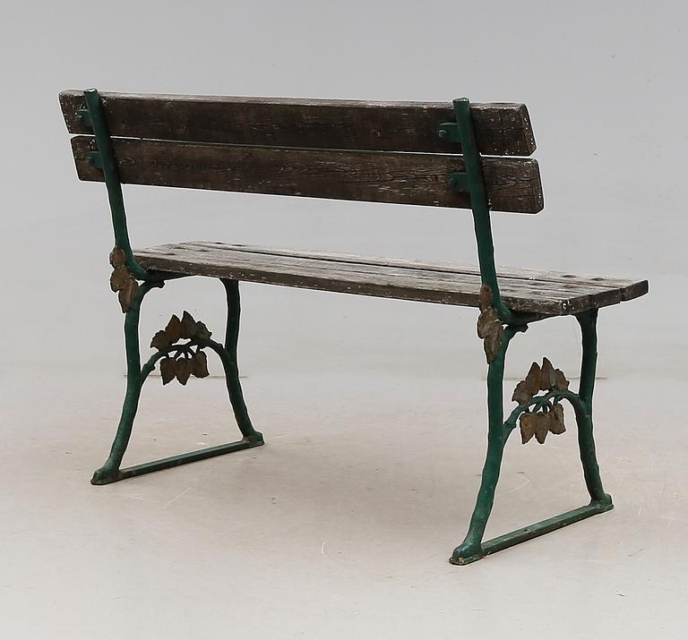 TRÄDGÅRDSSOFFA, 1900-talets första hälft.