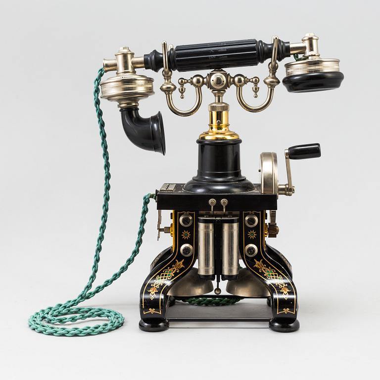 An early LM Ericson telephone called "Taxen". 1880s-1930s.