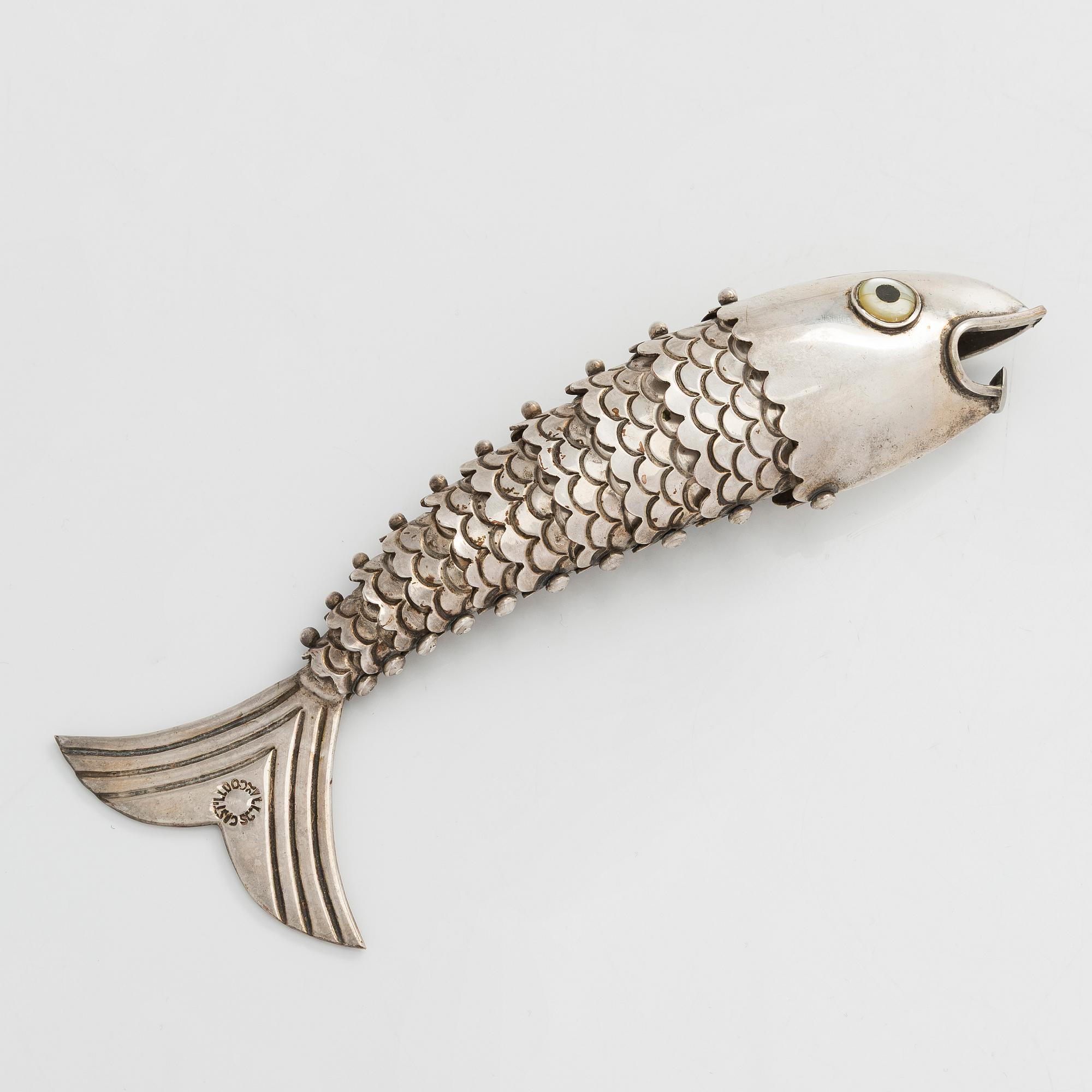 Emilia Castillo,  flasköppnare, Mexico.