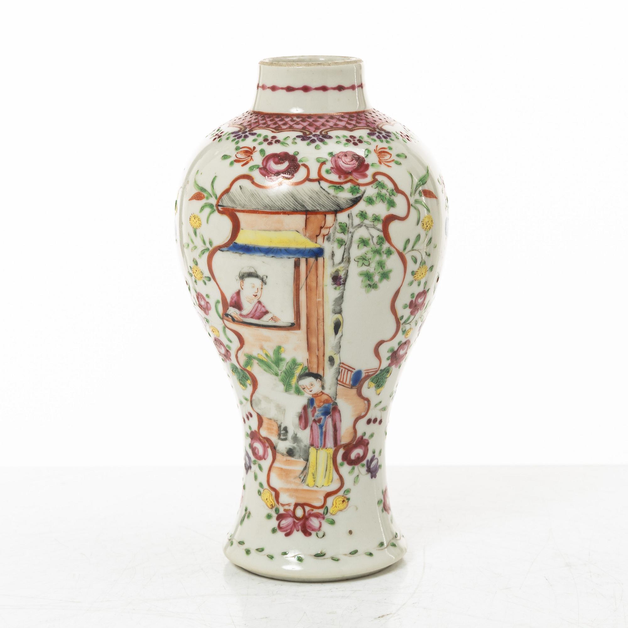 Fat samt vas, porslin. Qingdynastin, 1700/1800-tal.