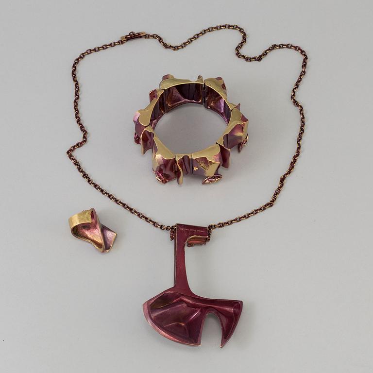 A BJÖRN WECKSTRÖM, bronze bracelet, neckless and a ring  "Maginot" Lapponia 1971.