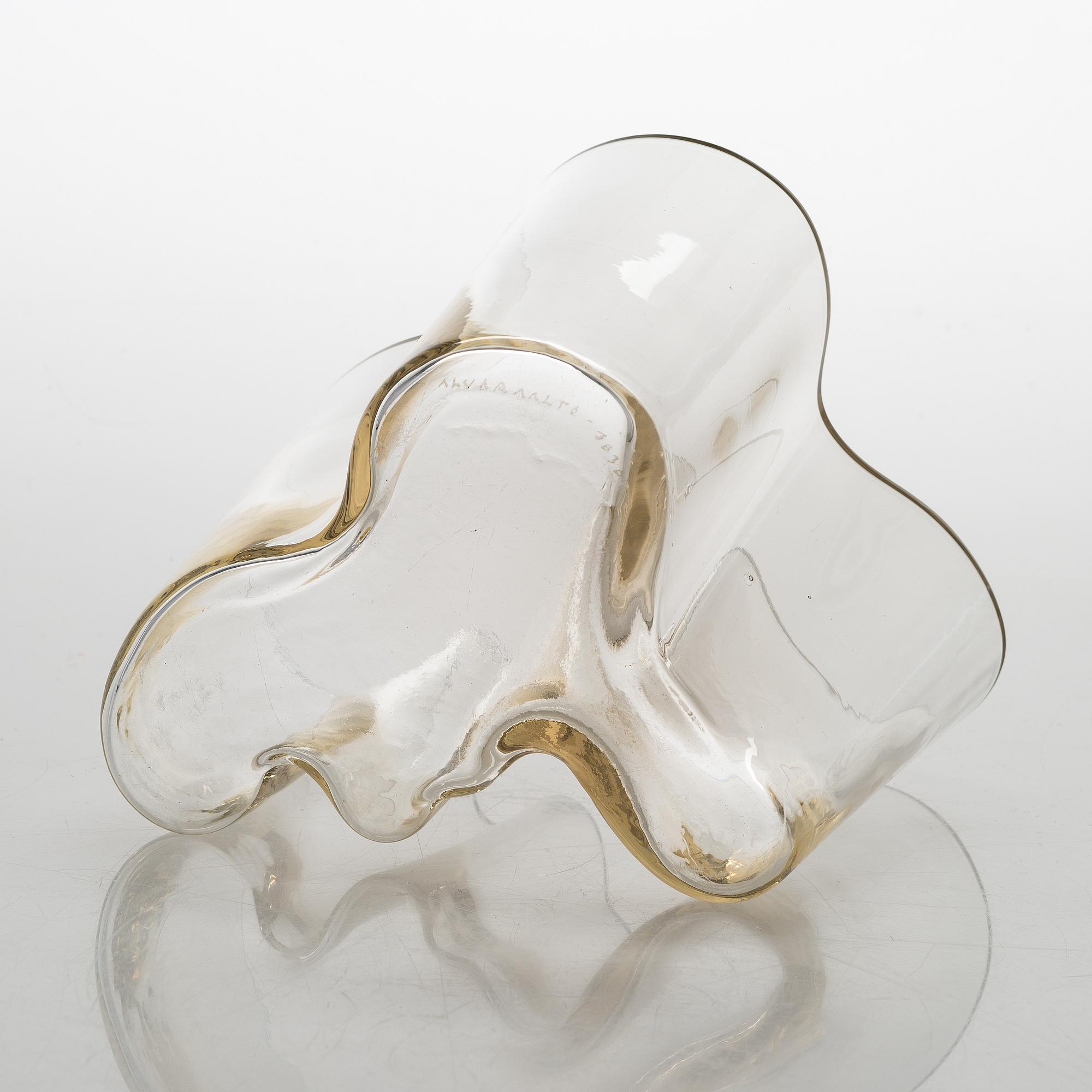 Alvar Aalto, vas 3030, signerad Alvar Aalto 3030.