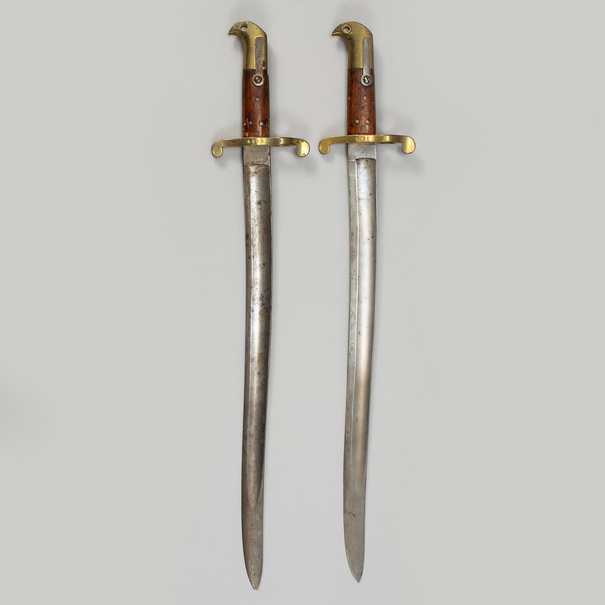 BAJONETTER 7 st, svenska, 1800-tal.