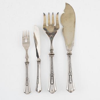 Fiskbestick i schatull, 26 delar, silver, WT Binder, Bremen, Tyskland omkring år 1900.