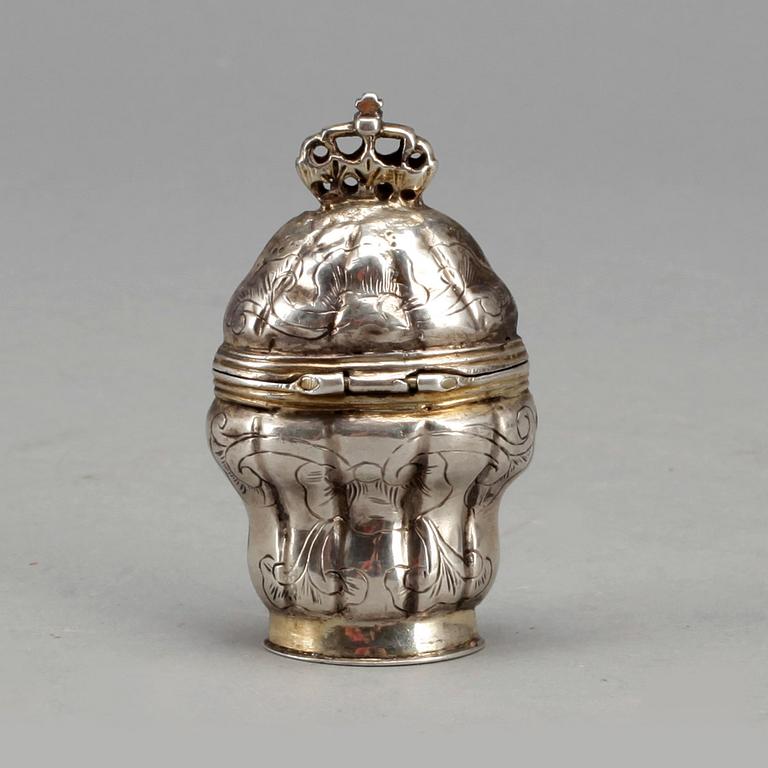 LUKTDOSA, silver, Johan Jørgen Borring, 1740-tal, Köpenhamn. Vikt ca 31 g.