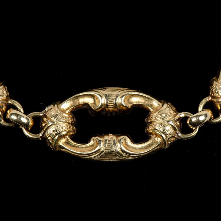 ARMBAND, 18k guld. Omkring 1800/1900. Vikt 11,7g.