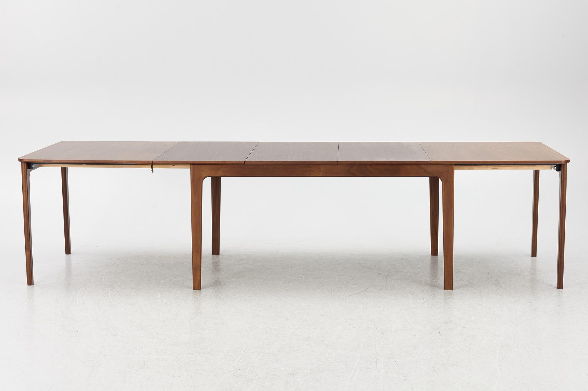 Dining table, Skovby Denmark, contemporary.