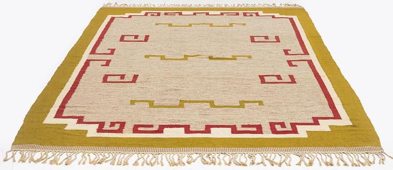 A flat weave carpet, c. 327 x 213 cm, Sweden 1920s-1930s.