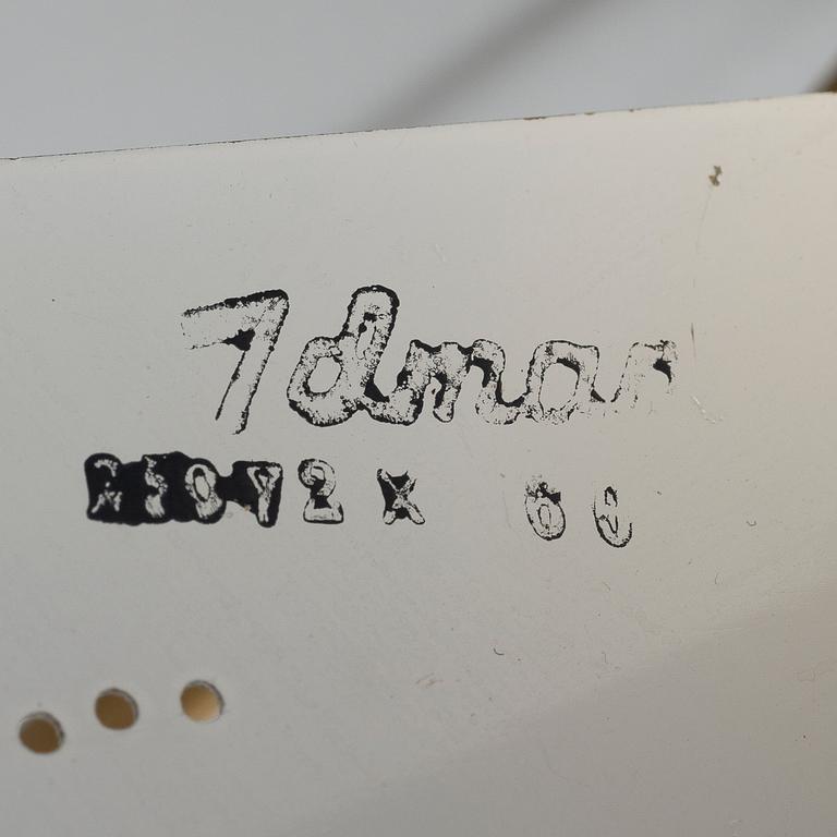 PAAVO TYNELL, VÄGGLAMPA. Tillverkad av Idman. 1950-tal.