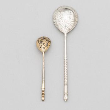 Two Russian spoons in gilt silver and silver, makers' marks of Konstantin Petz 1848, Vasilij M. Ashmarin 1888, Moscow.