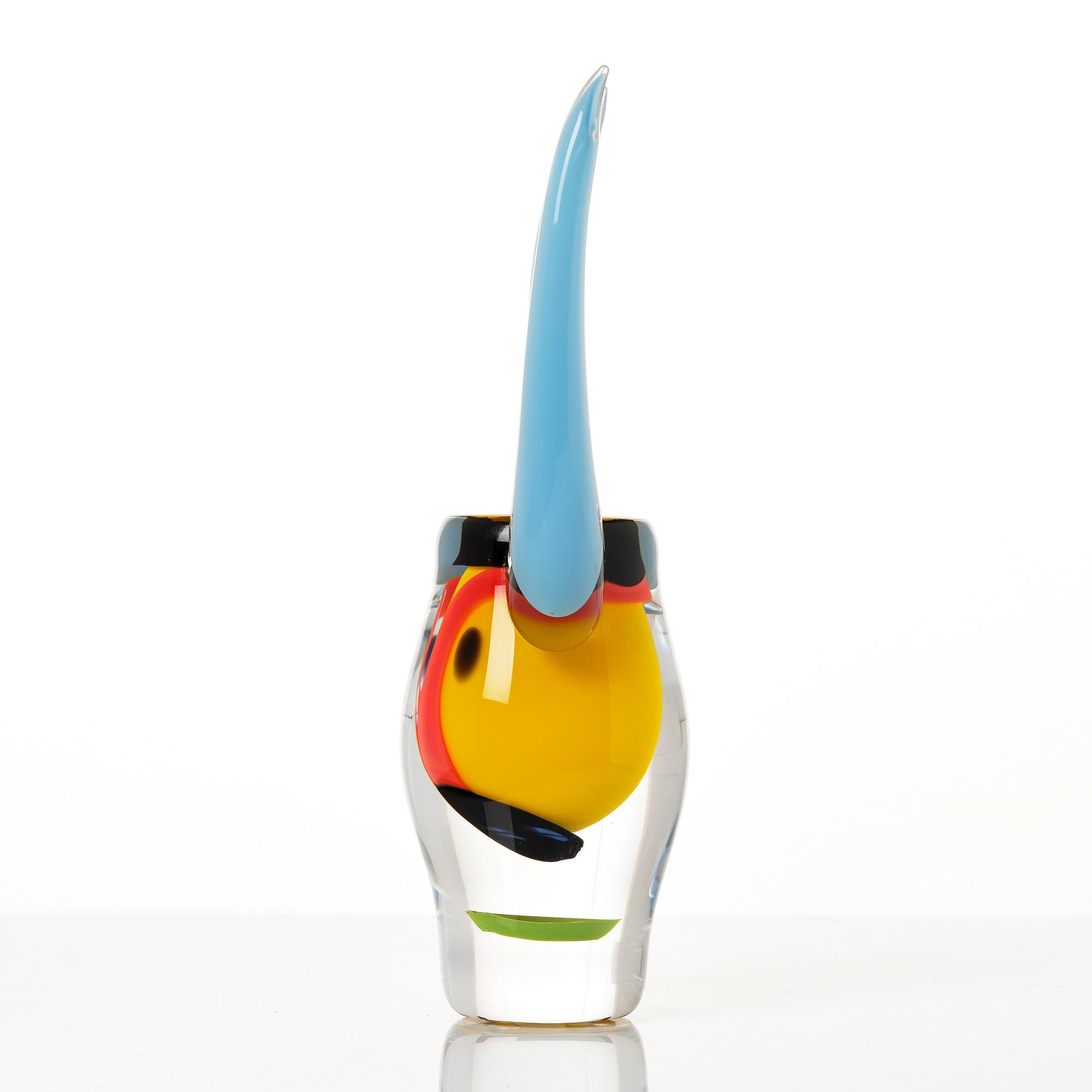 Erik Höglund, "Tjur", skulptur/vas, Studioglas Bergdala, ed. 311/350.