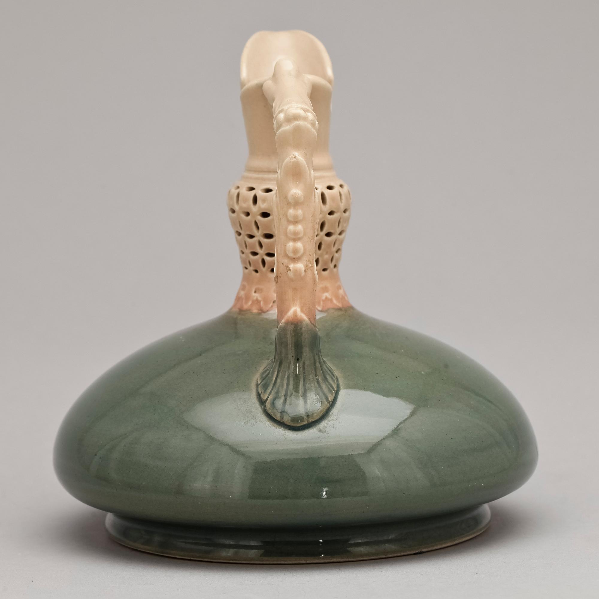 KANNA / KARAFF, porslin, Zsolnay, Ungern, secession/jugend, 1800-talets slut.