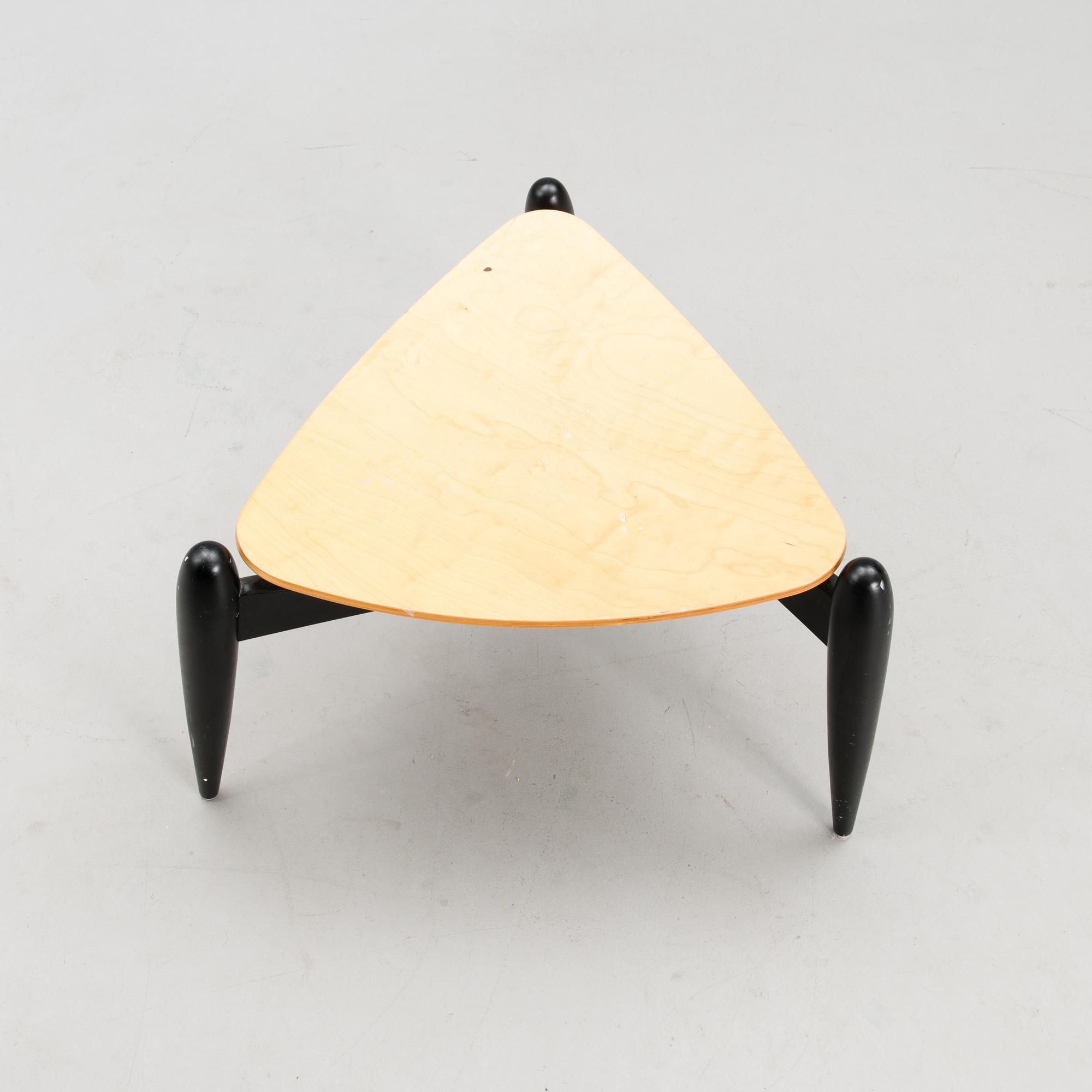 ILMARI TAPIOVAARA, TALE-JAKKARA. Etiketti Tapiovaara design, made in Finland. Suunniteltu 1953.