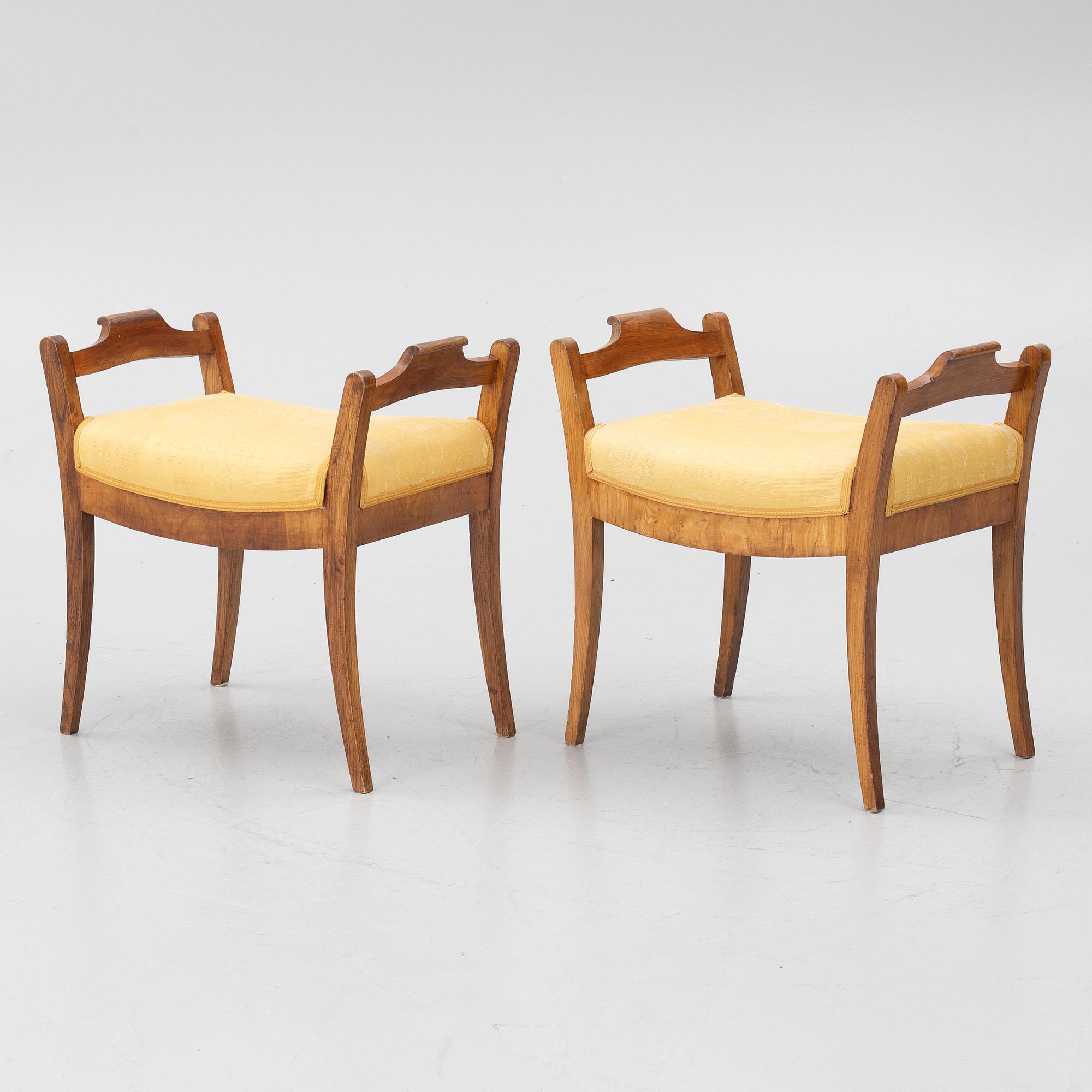 A pair of banquettes, 19th century.