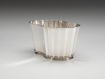 An Atelier Borgila sterling jardinière, Stockholm 1940.