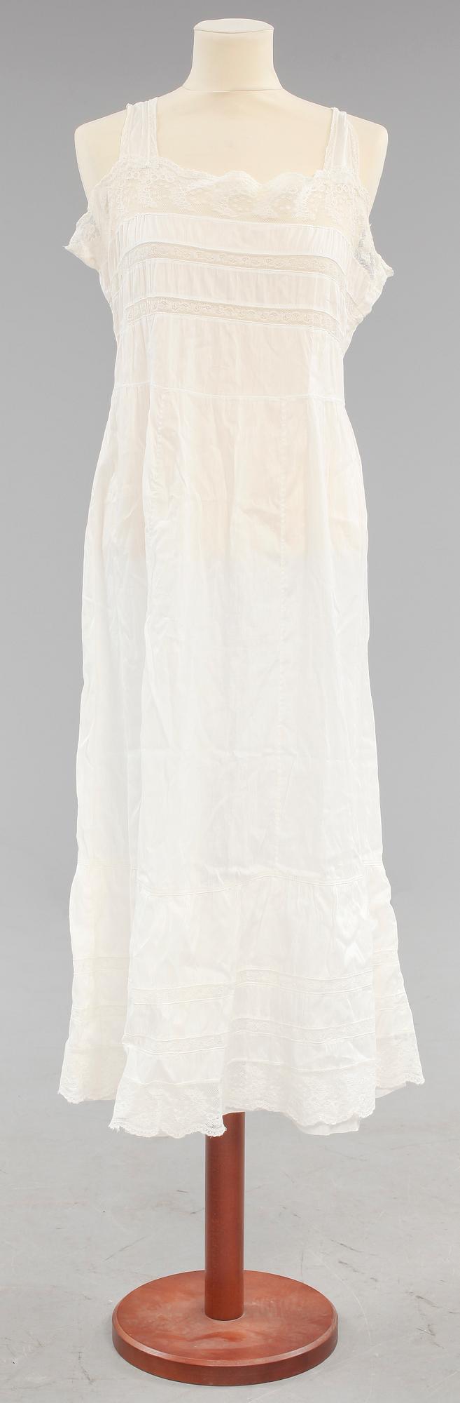 PARTI ACCESSOARER, 5 delar, från Linnéjubileet 1907.