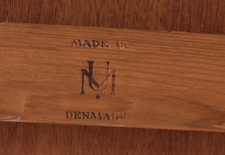 BORD, Teak, Johannes Andersen, Uldum Möbelfabrik, Danmark, 1900-talets andra hälft.