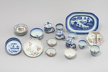 PARTI PORSLIN, 16 delar, Kina, 1700-tal, 1800-tal samt 1900-tal.