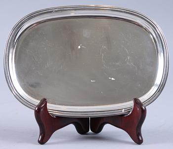 SOCKERSKÅL, GRÄDDKANNA samt BRICKA, silver, C.G Hallberg 1953,171g.