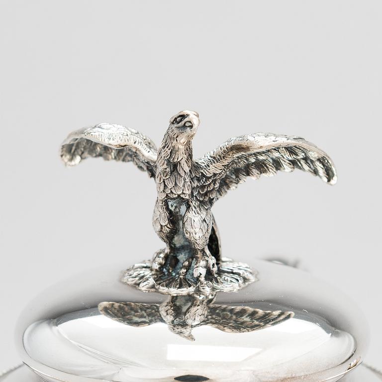 Rudolphe Beunke, a silver coffee pot and cream jug, Paris 1888-1910.