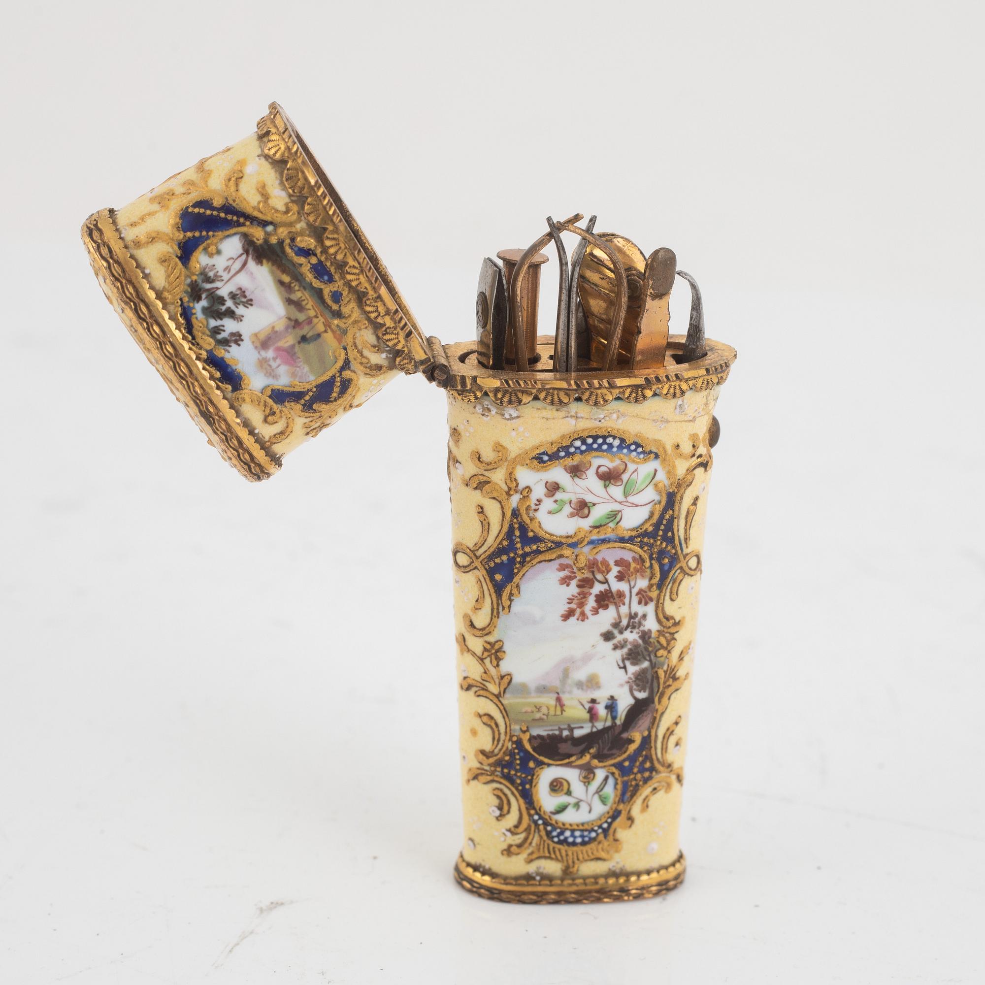 Etuier, två stycken, England, troligen South Staffordshire, 1700-talets senare del, George III.