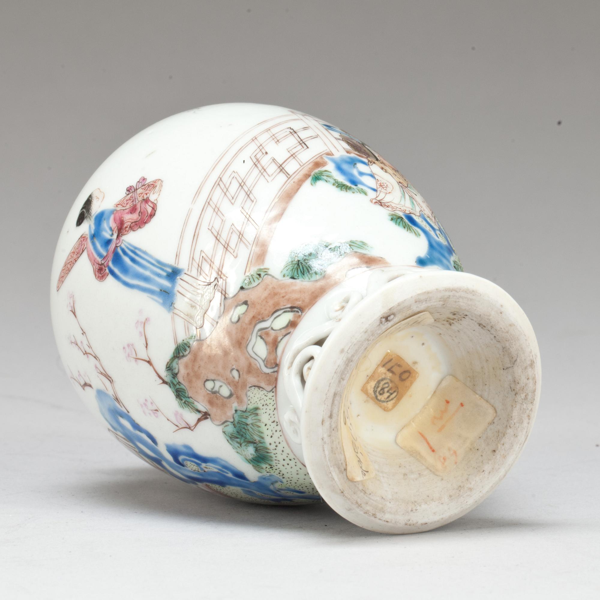 VAS, porslin. Kina, 1800-tal.