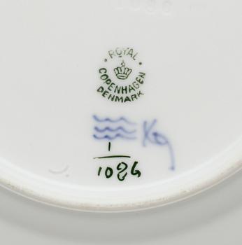 SERVISDELAR, 13 delar, porslin, Royal Copenhagen, "Musselmalet", 1900-tal.
