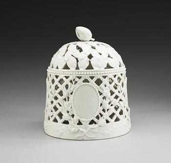 A Royal Copenhagen ice-bell, circa 1800.