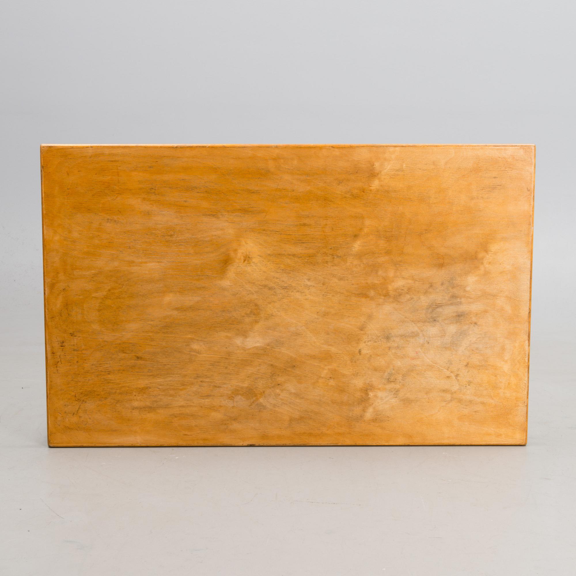 ILMARI TAPIOVAARA, PÖYTÄ, Domus. Keravan Puuteollisuus 1940-luvun loppu.