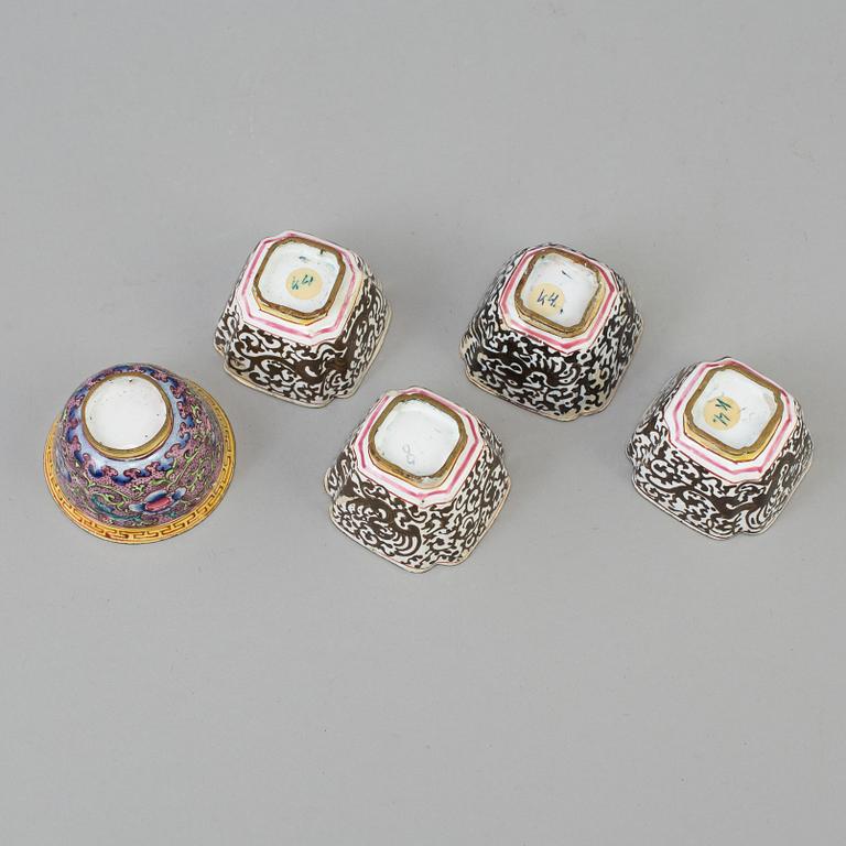 A chinese cloisonné tray, 20th century, and five enamel on copper cups, late 19th/early 20th century.