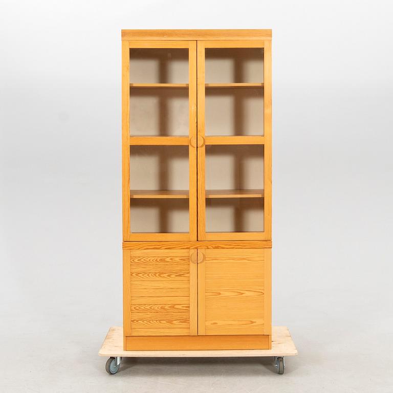 Vitrinskåp IKEA 1900-talets andra hälft.