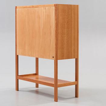 JOSEF FRANK, skåp, Firma Svenskt Tenn, modell 2135.