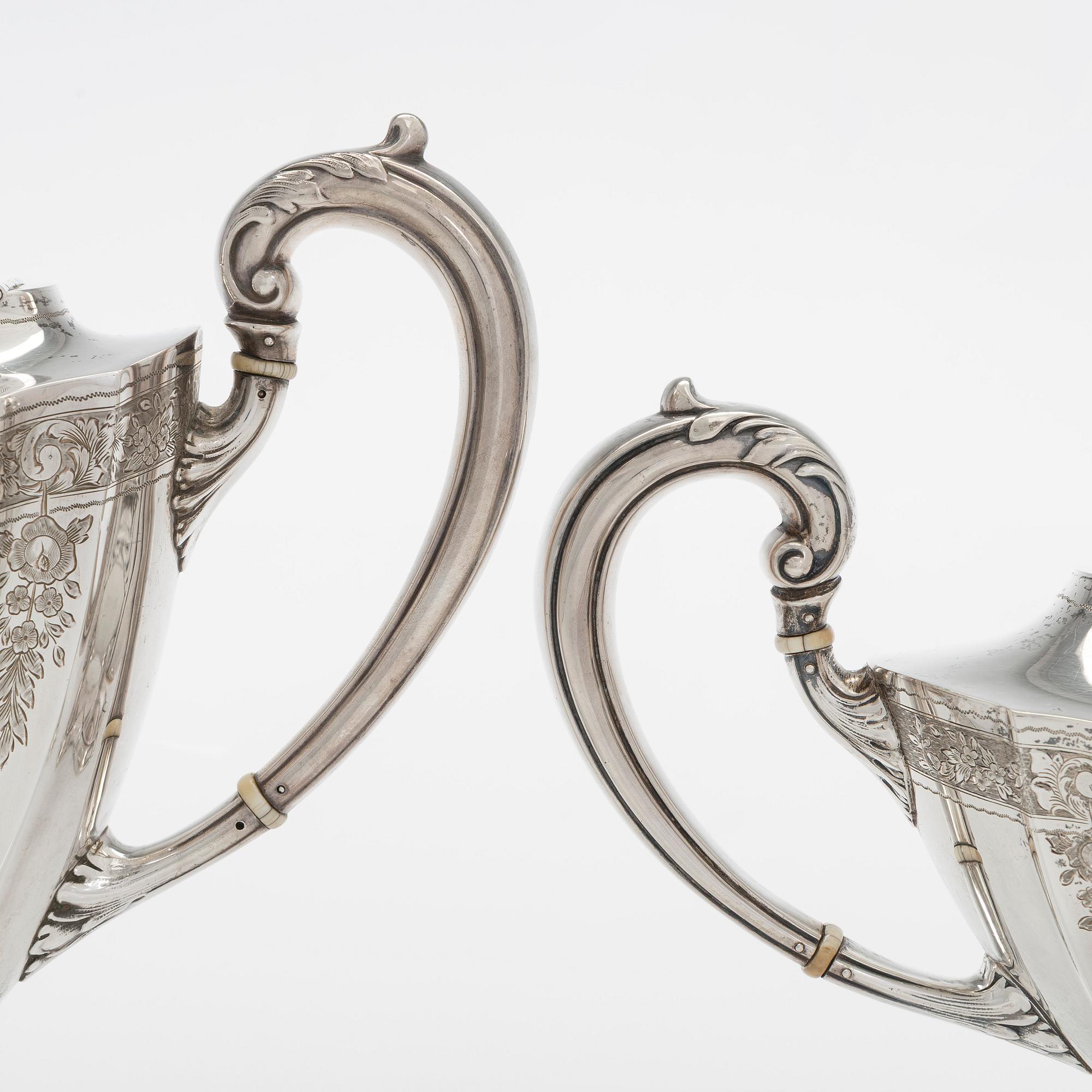 A five-piece sterling silver coffee and tea service, and 12 spoons, USA, first quarter of the 20th century.