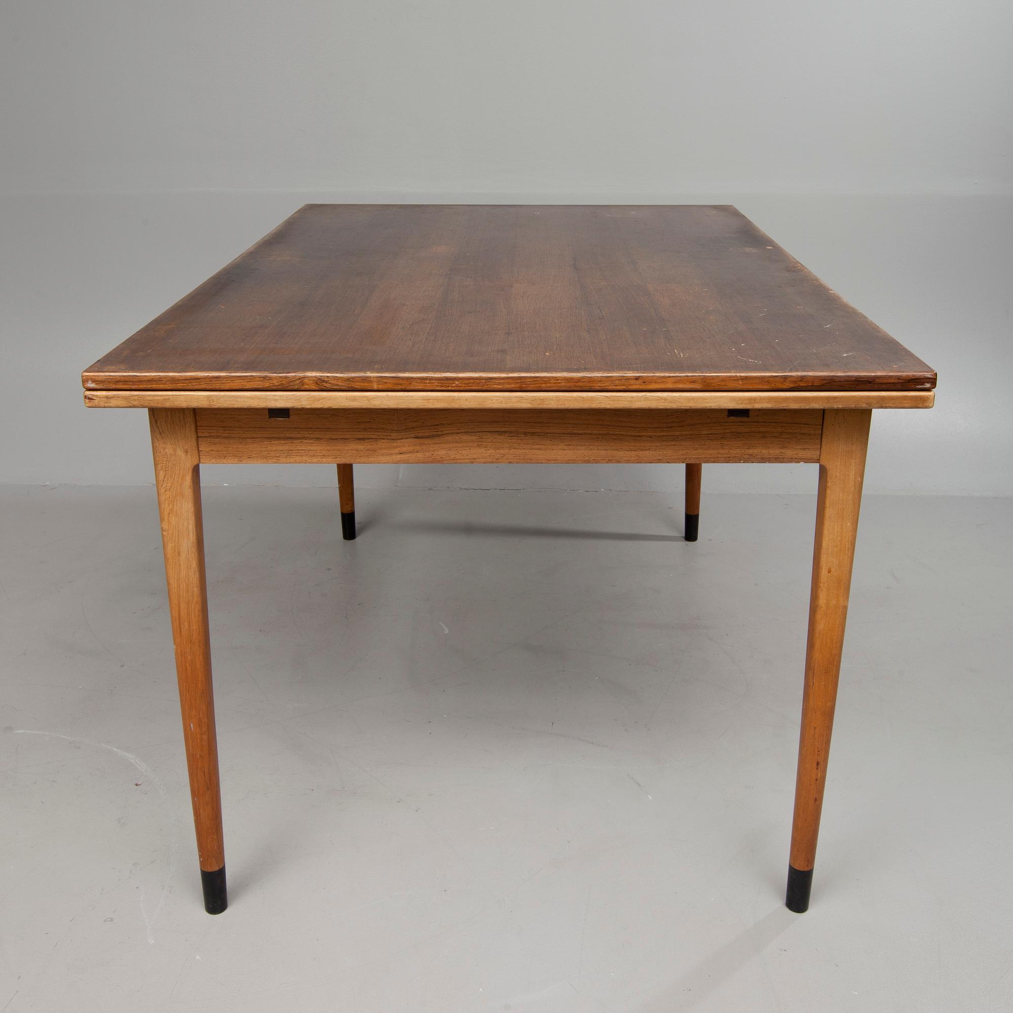 MATBORD samt STOLAR, 4 st, design Nils Ole Møller, JL Møller, Danmark 1900-talets mitt.