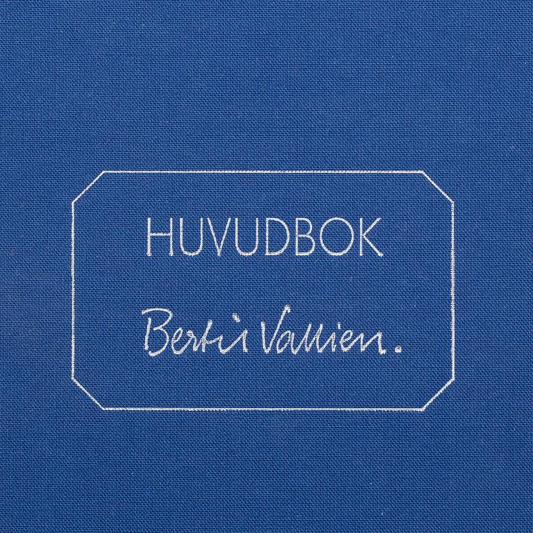 BERTIL VALLIEN, konstglas. "Huvud" signerad samt nr 7090002. Samt BOK "HUVUDBOK BERTIL VALLIEN".