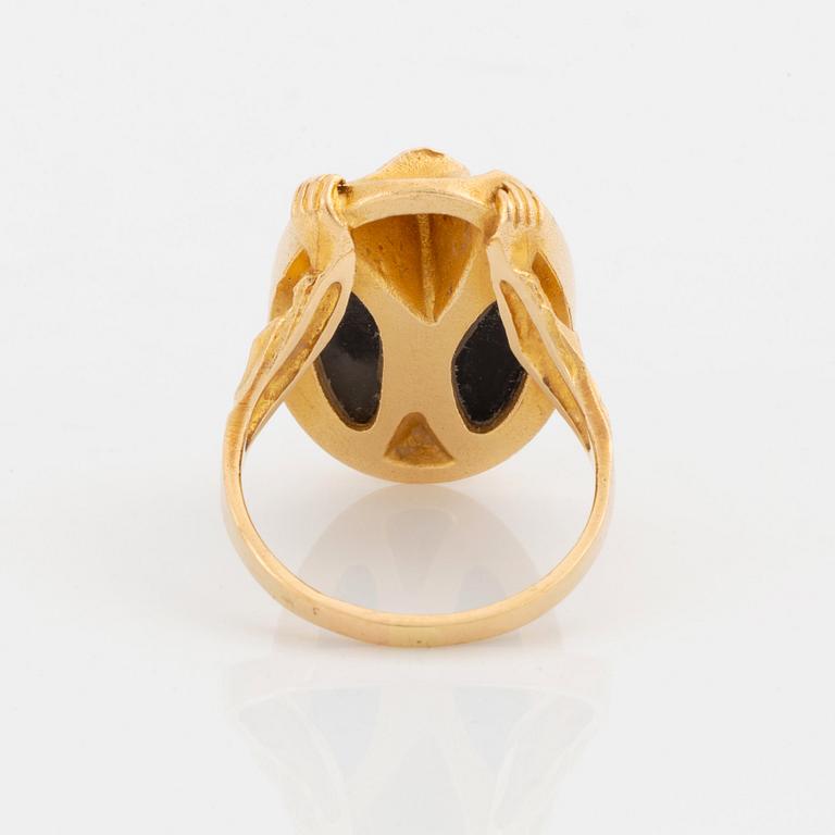 Lapponia ring design Björn Weckström 18K guld med opal.