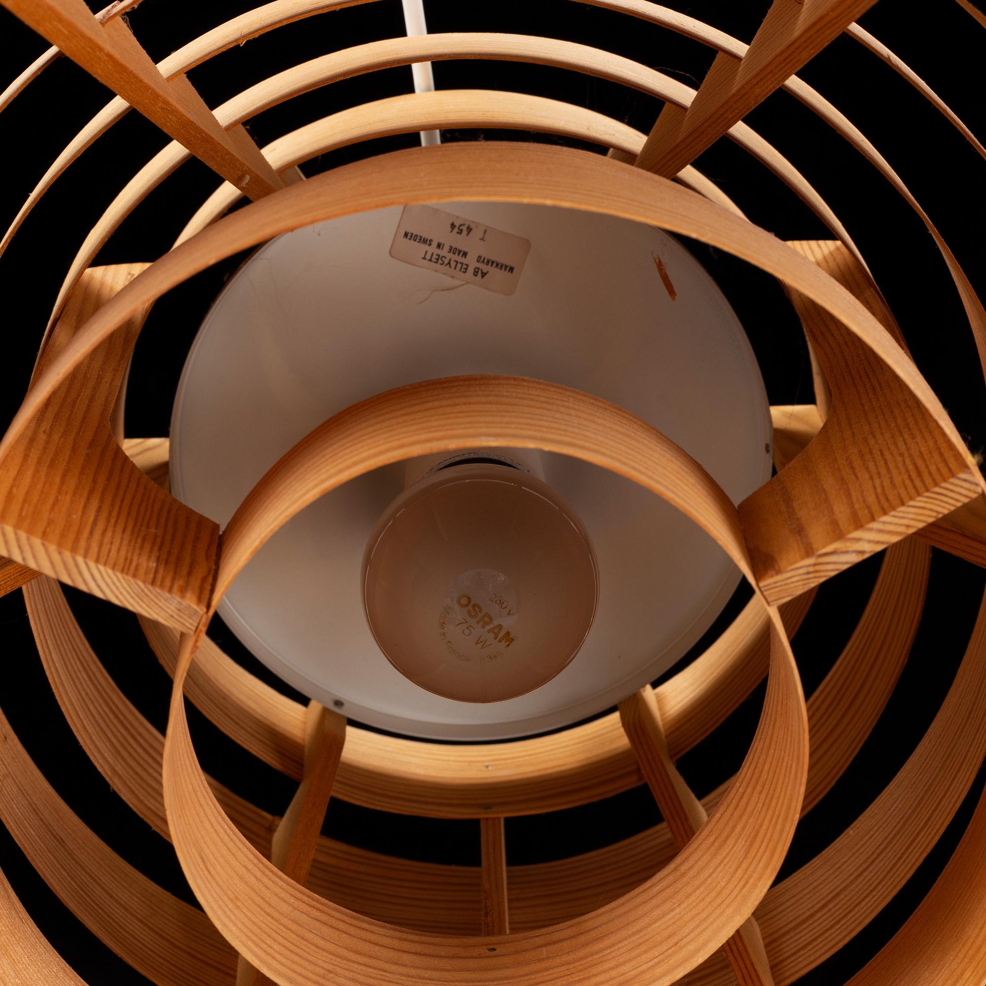 Hans-Agne Jakobsson, a pine 'T-454'/'Buttle' pendant light from Elysett AB, Markaryd.