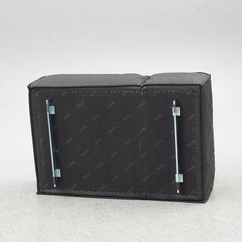 Claesson Koivisto Rune, Sittpuff. "Boxplay", Swedese, formgiven 2009.