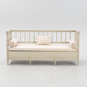 Soffa, sengustaviansk, omkring år 1800.