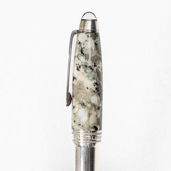 A Montblanc fountain pen, limited edition 'Soulmakers for 100 years', 'Starwalker'.