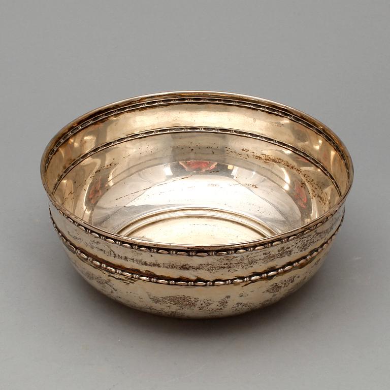 SKÅL, silver, Sam Pettersson AB, Linköping, 1919. Vikt ca 300g.