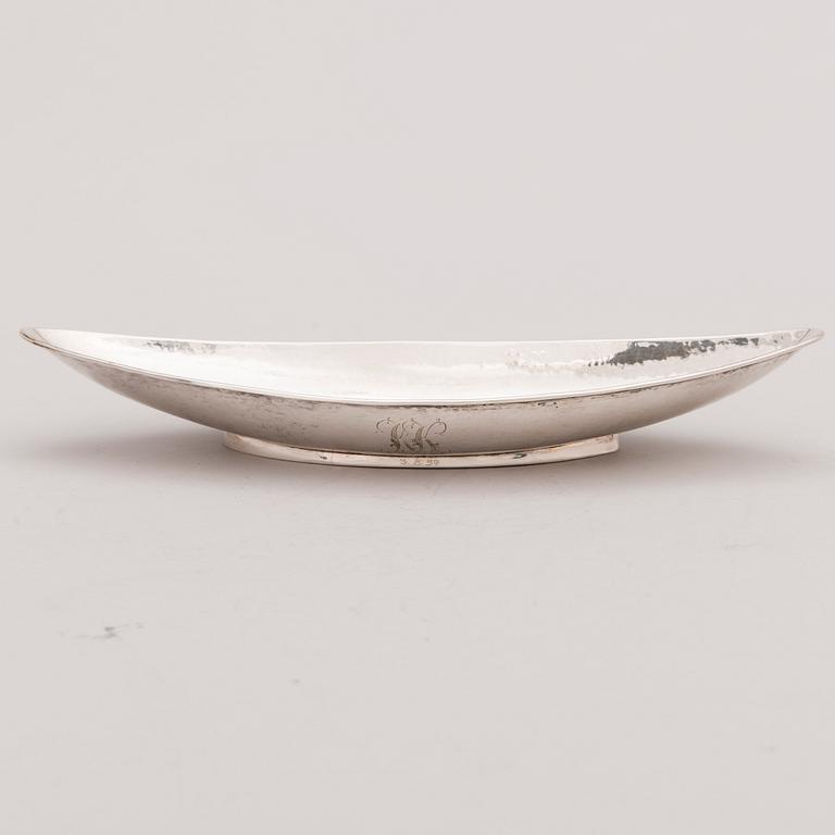 A Finnish silver bowl, mark of Unto Erälampi, Riihimäki 1956.